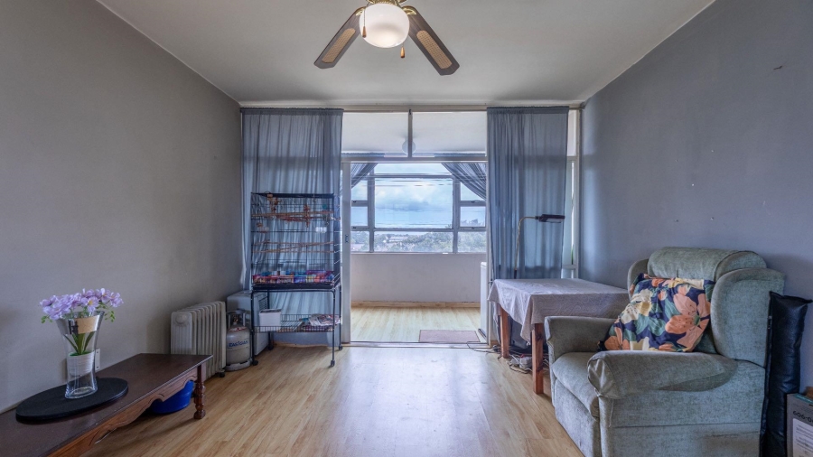 2 Bedroom Property for Sale in Goodwood Central Western Cape